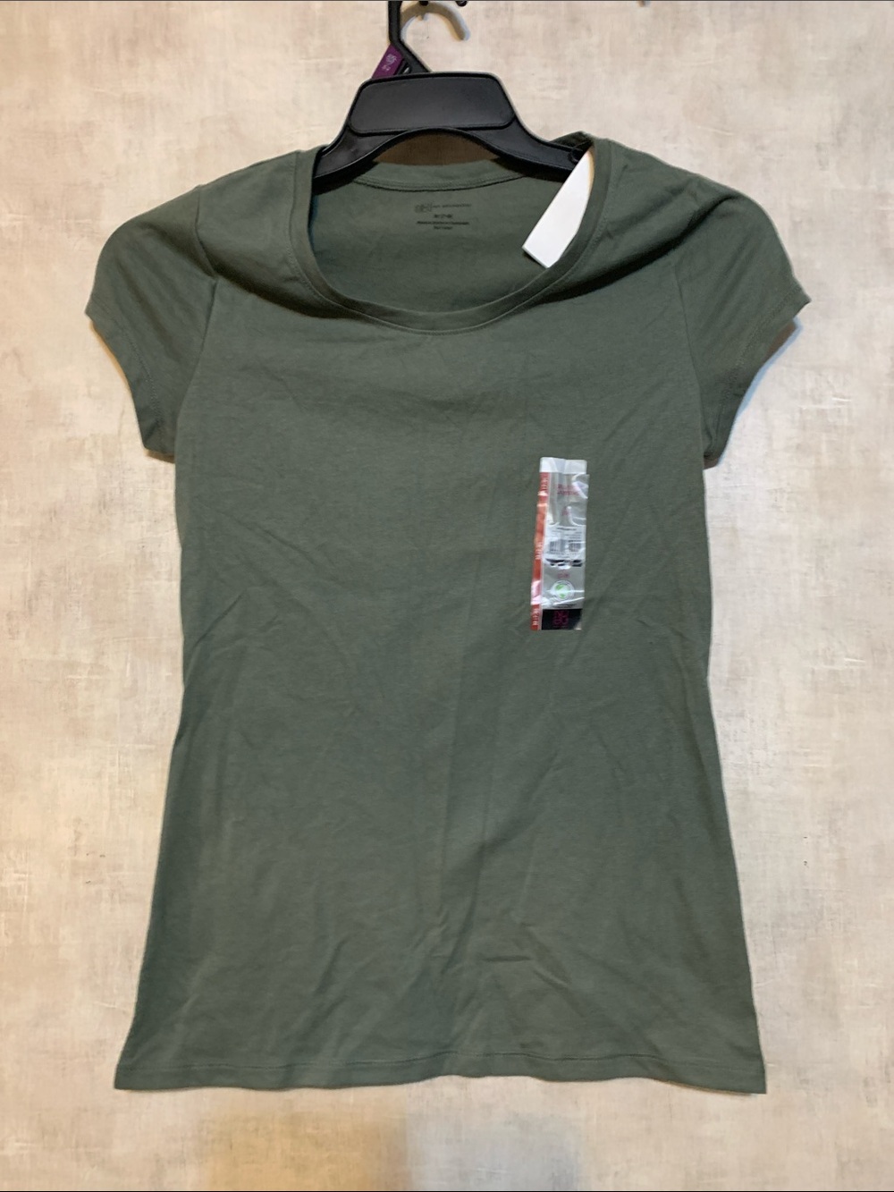 No Boundaries Olive Green Short Sleeve Crewneck Tee size medium